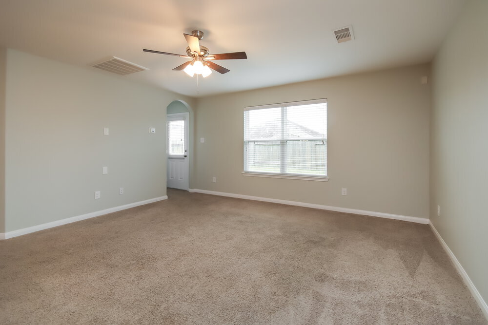 Building Photo - 2131 Golden Topaz Dr