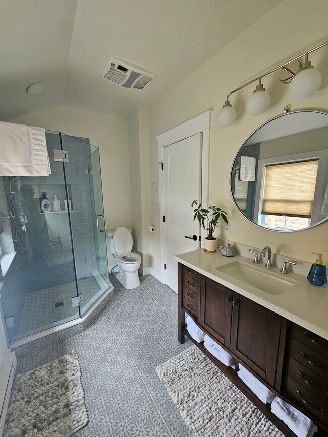 Building Photo - 16 N Washington St