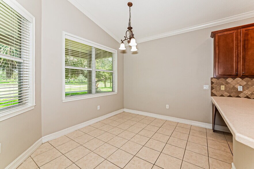 Building Photo - 6340 Rookery Cir