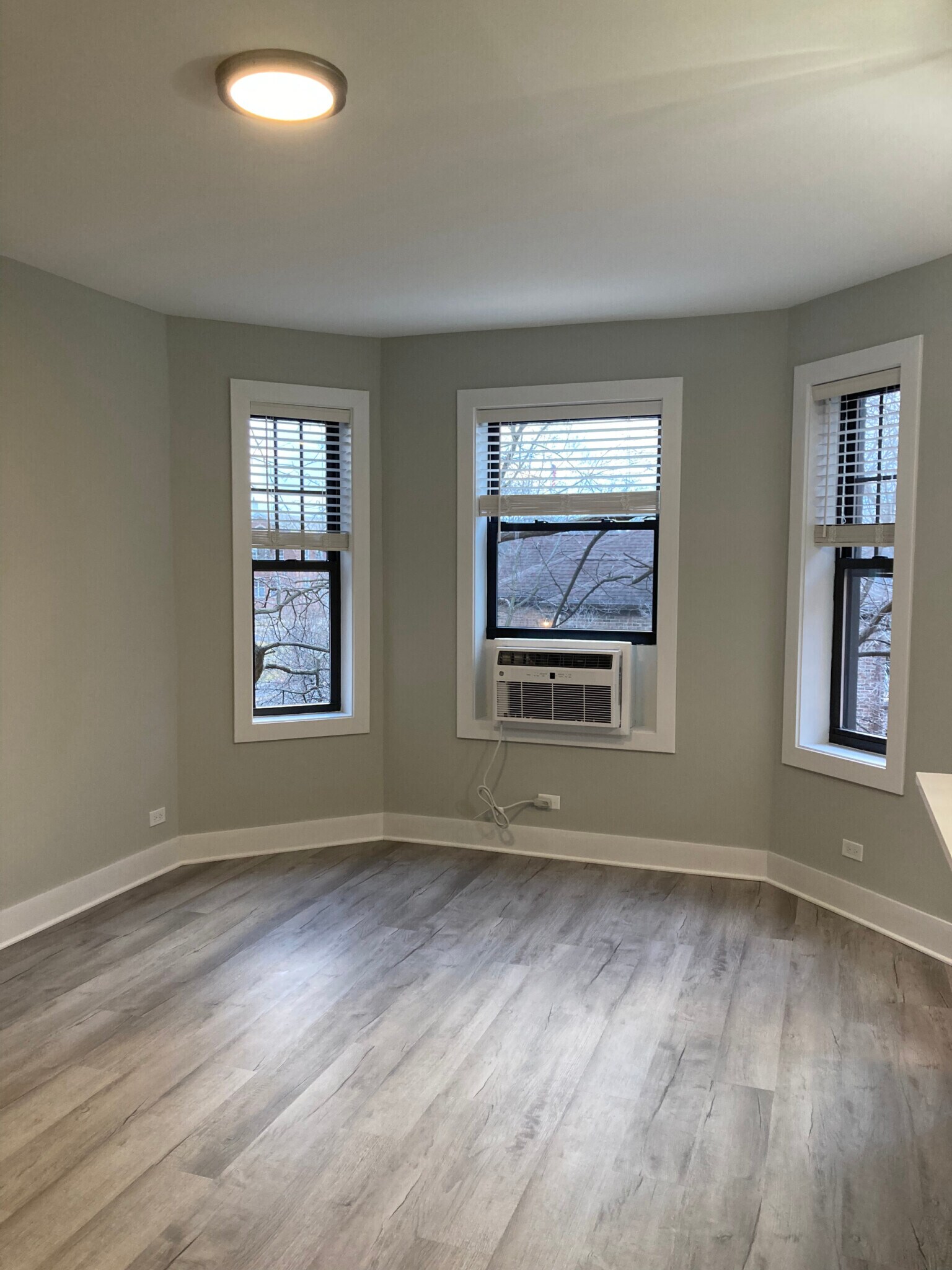 Building Photo - 369 Hazel Ave