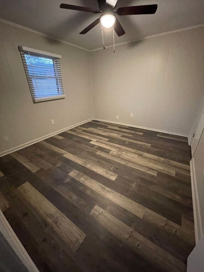 Building Photo - 406-408 Rogers