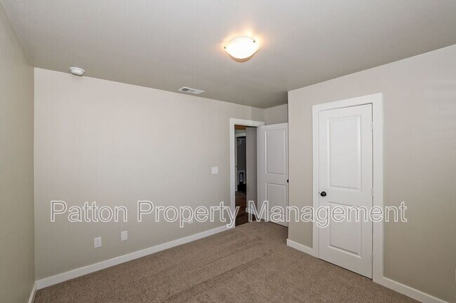 Building Photo - 4902 Locker St