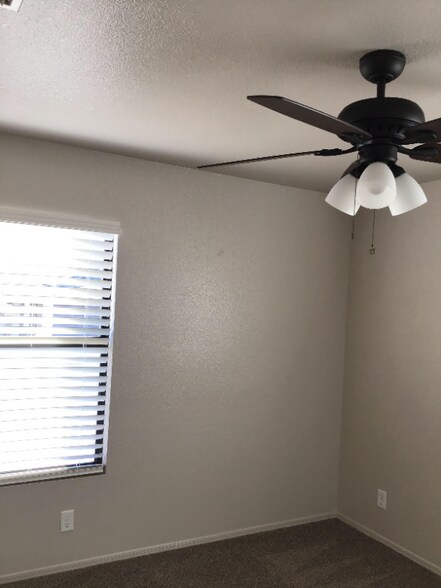 Building Photo - 2931 Sombrero Dr