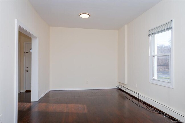 Building Photo - 33 Holmes Rd