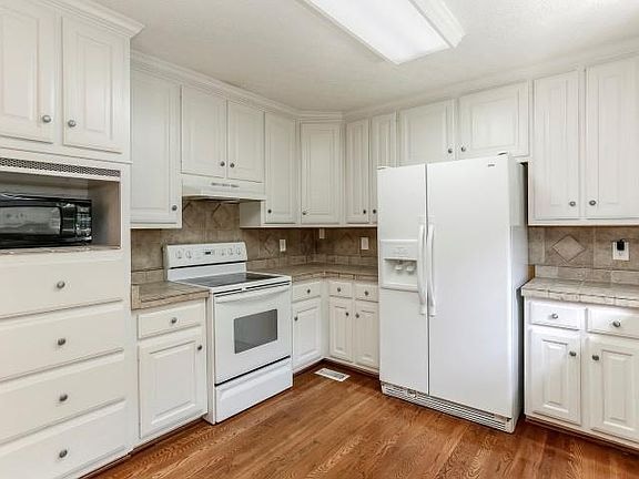 Building Photo - 186 Putter Point Dr