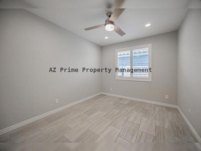 Building Photo - 2612 W Perola Dr