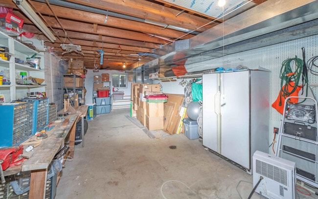 Building Photo - 34150 Hunters Row