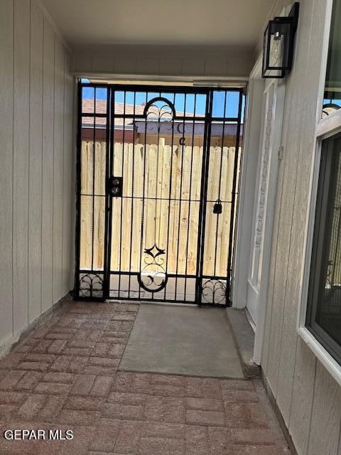 Building Photo - 10003 Caribou Dr