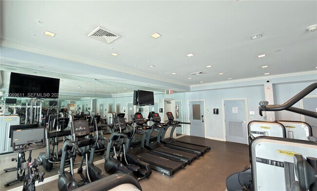 Building Photo - 150 Sunny Isles Blvd