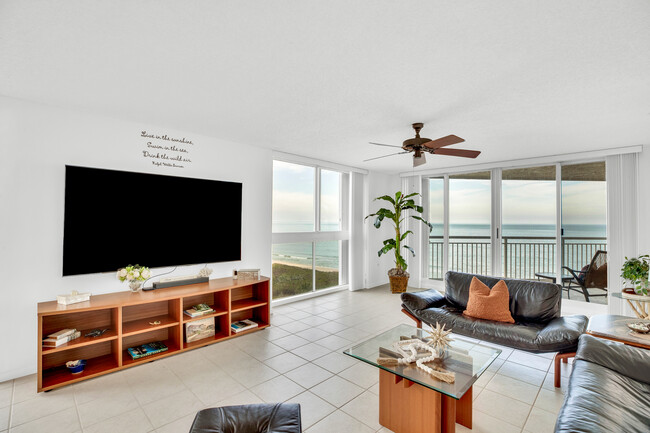 Building Photo - 3880 N Hwy A1A