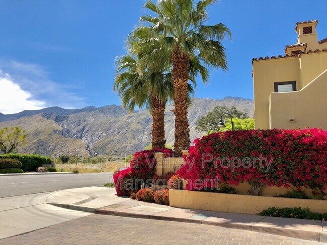 Building Photo - 233 Villorrio Dr E