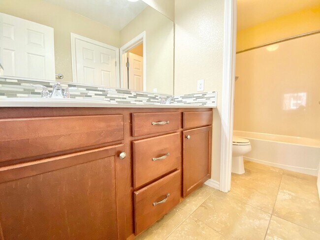 Building Photo - Ultra-Efficient 3 Bed / 2.5 Bath Inspirada Home with Fully Paid-Off Solar Panels!