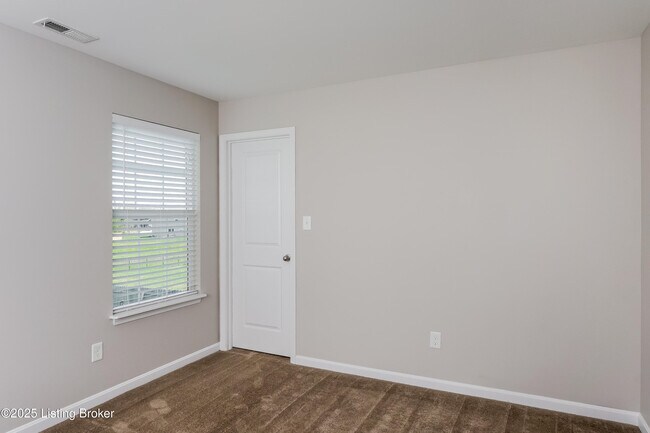 Building Photo - 214 Bald Eagles Cir