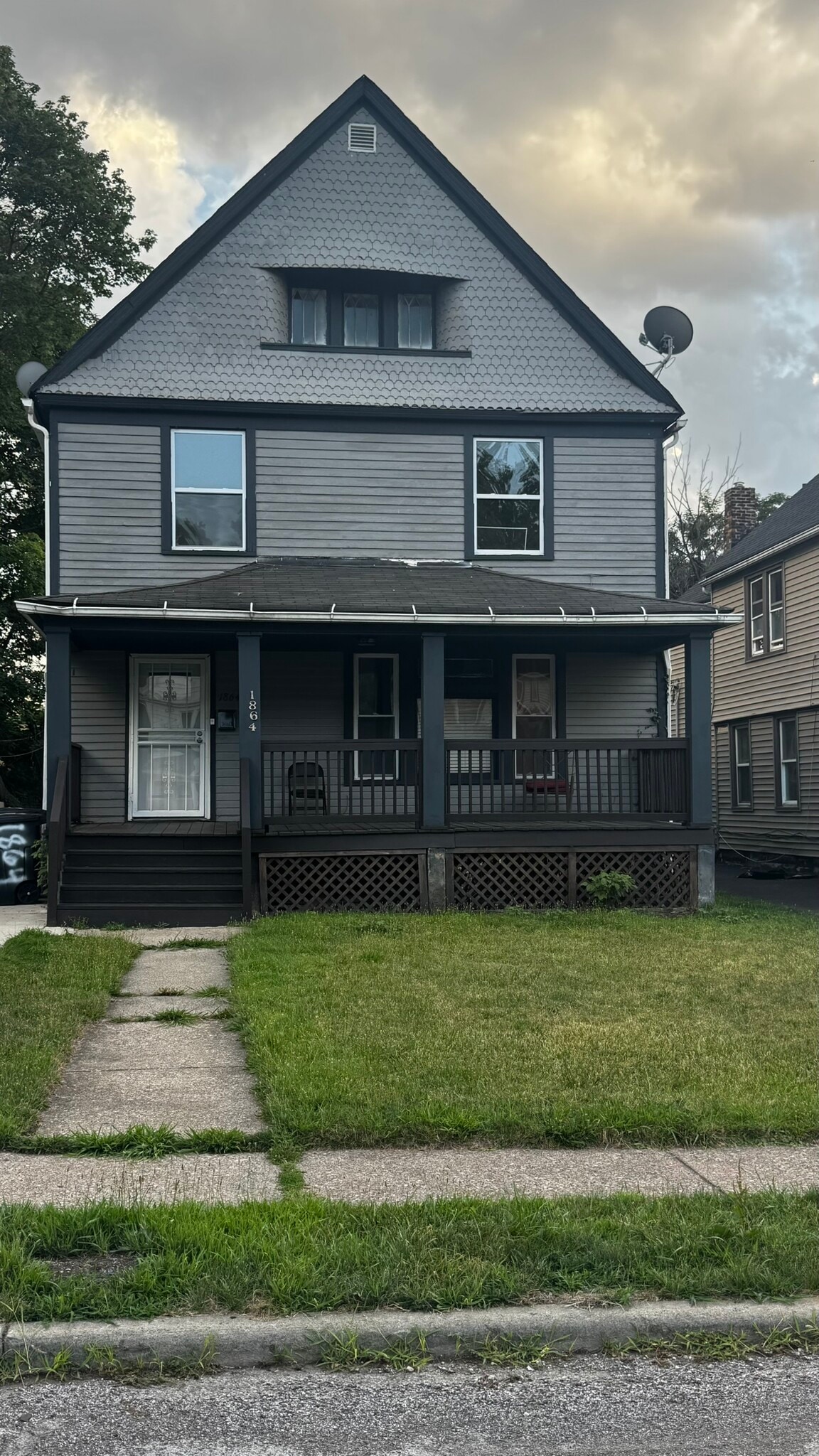 Building Photo - 1864 Hastings Ave
