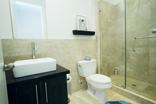 Building Photo - 1820 Southmore Blvd