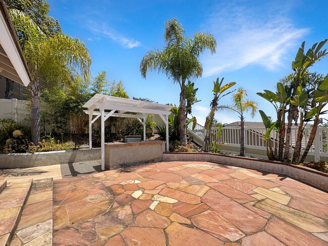 Building Photo - Great 4B/2.5BA House in Scripps Ranch!