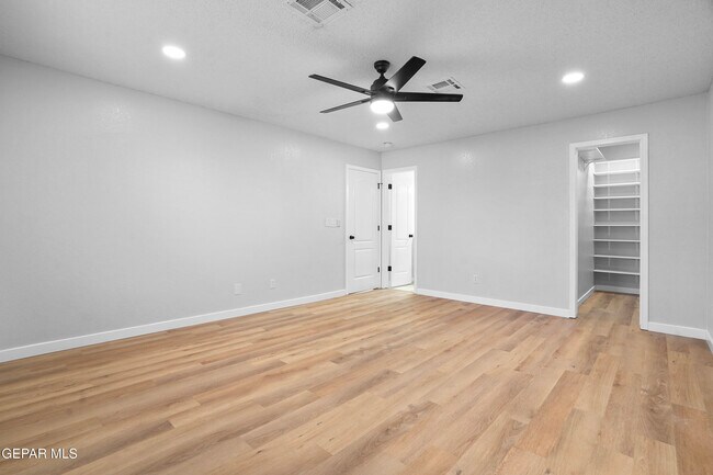 Building Photo - 12323 Sombra Grande Dr