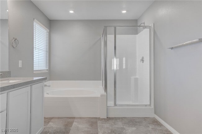 Building Photo - 10673 Sariah Skye Ave