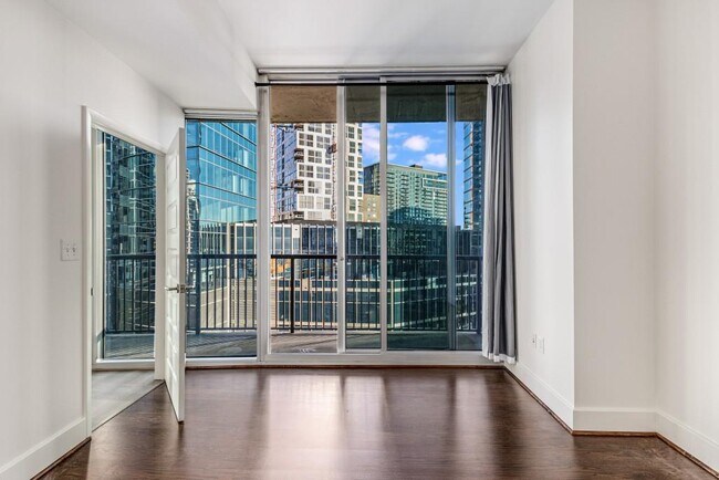 Building Photo - 1080 Peachtree St NE