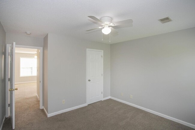 Building Photo - 822 Sugarcane Way