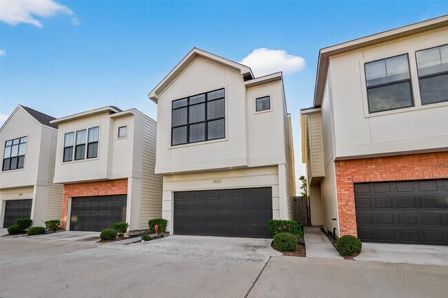 Building Photo - 3925 Tulane Oak Dr