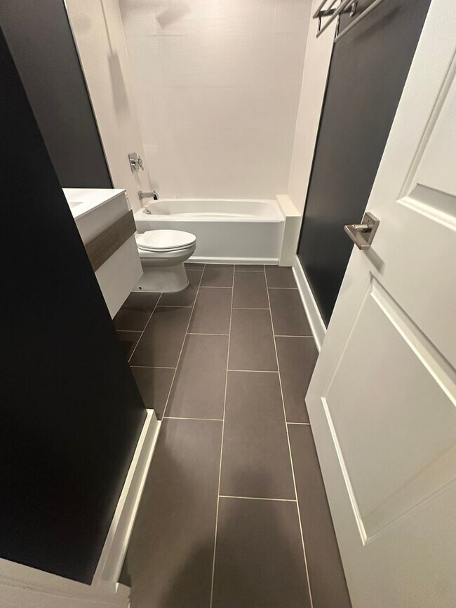 Building Photo - Modern 2 Bedroom, 2 Bathroom Penthouse with Parking in Historic LeDroit Park