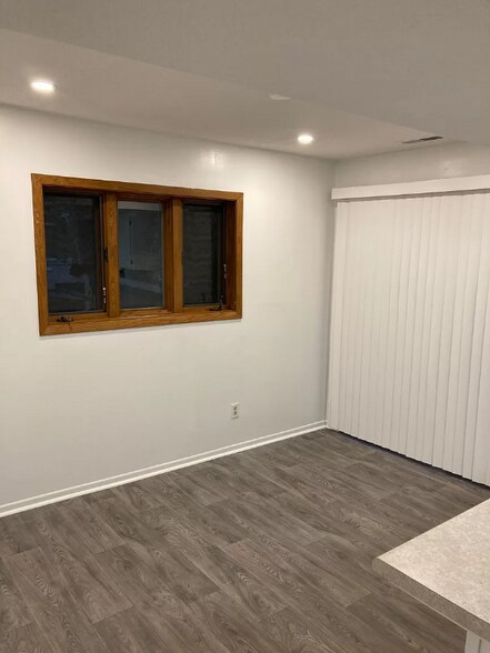 Building Photo - 1782 Ames Pl E