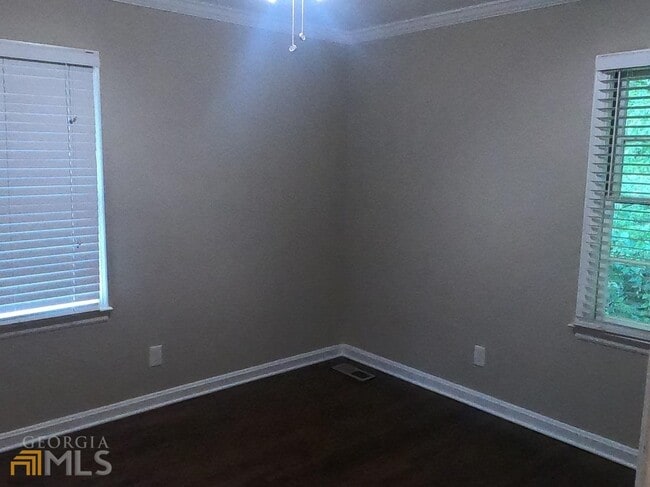 Building Photo - 817 North St NW