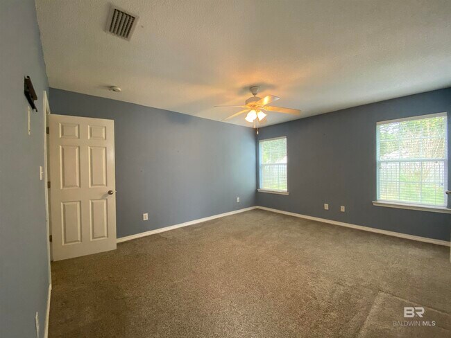 Building Photo - 8057 Deerwood Dr