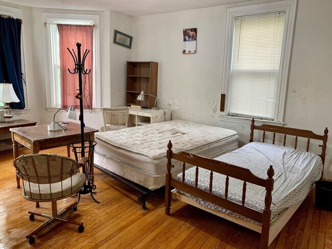 Building Photo - 236 Cypress St