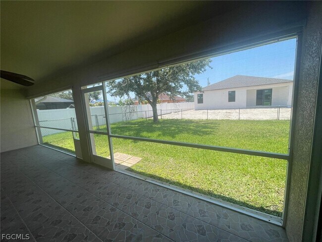 Building Photo - 2842 NW 5th Ave