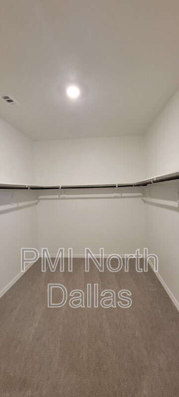 Building Photo - 10609 Potawatomi Ln