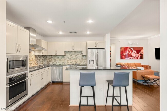 Building Photo - 4575 Dean Martin Dr