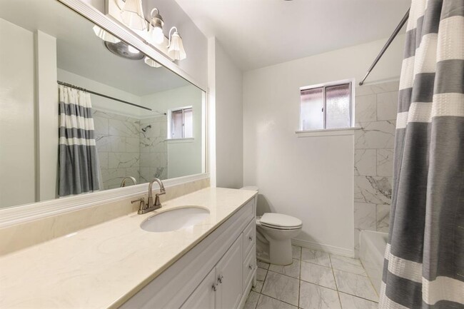 Building Photo - 9600 Gambels Quail Dr