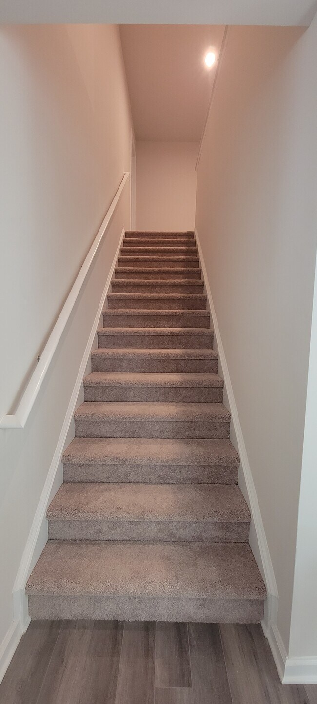 Building Photo - 5147 Downhaul Dr