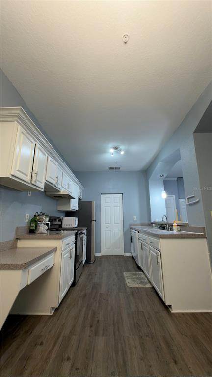 Building Photo - 5031 Sunridge Palms Dr
