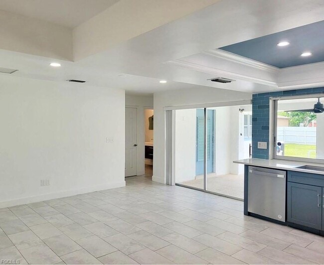 Building Photo - 204 El Dorado Pkwy W