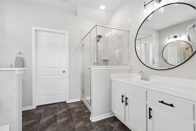 Building Photo - 112 Allora Pl