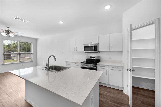 Building Photo - 100 Capewood Dr