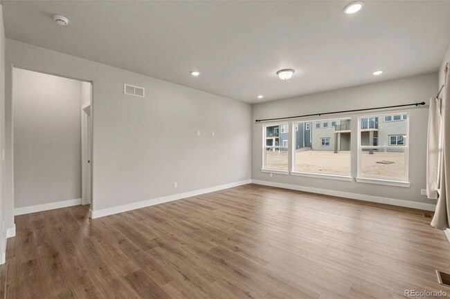 Building Photo - 16353 Cattle Crk Ct