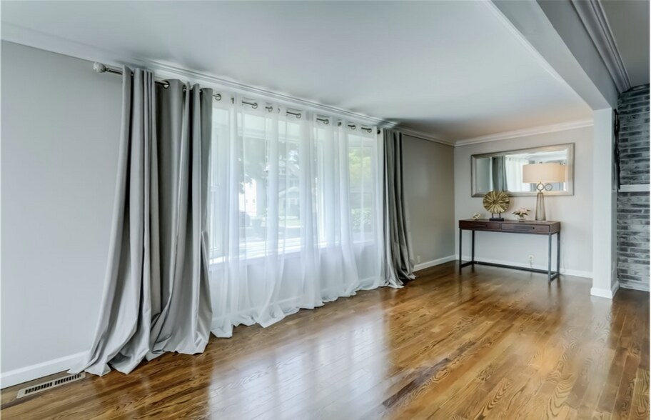 Building Photo - 138 Cherry Rd