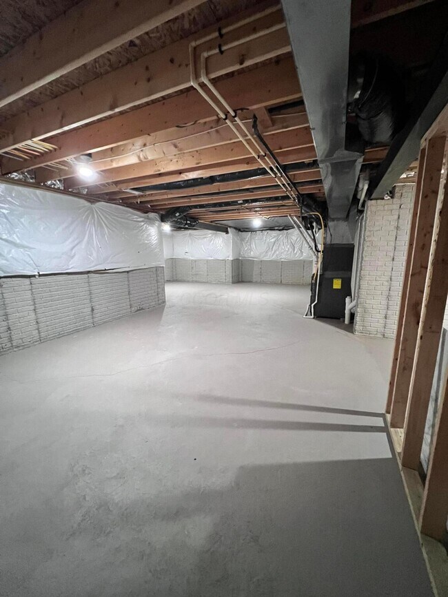 Building Photo - 7847 Aideen Ct