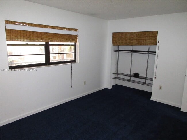 Building Photo - 10835 SW 112th Ave