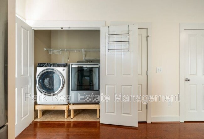 Building Photo - 44 Danbury Ct