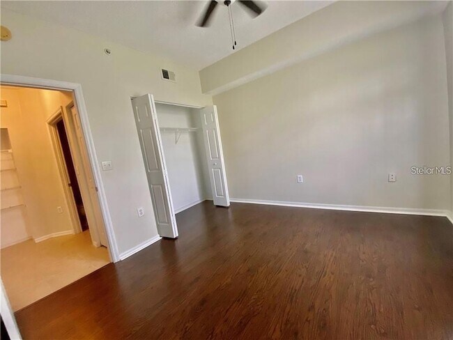 Building Photo - 5655 Bentgrass Dr