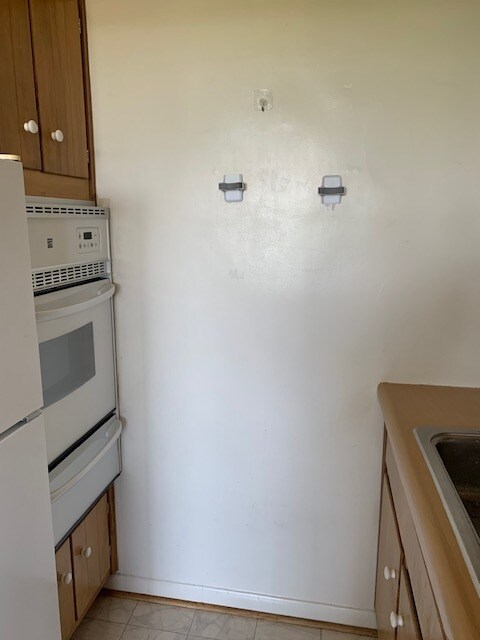 Building Photo - 10401 Grosvenor Pl