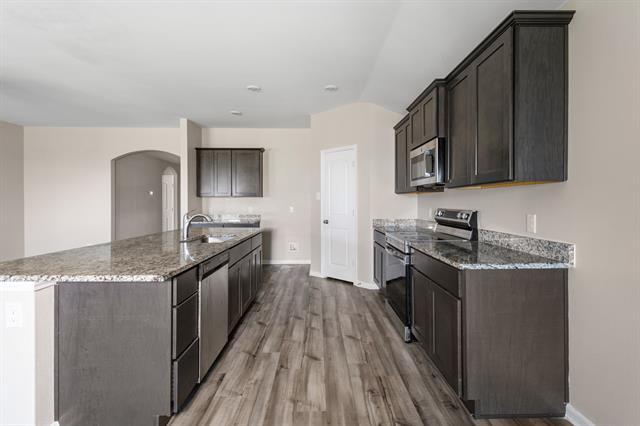 Building Photo - 627 Aqueduct Dr