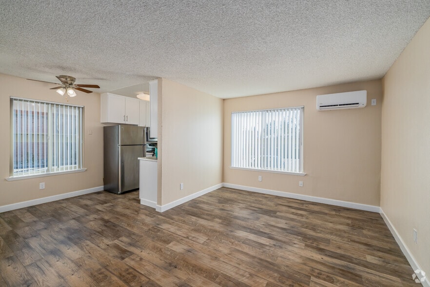 1BR, 1BA - 560SF w/ White Cabinets - Living Room - Hazel Wood Apartments