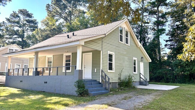 Building Photo - Hillside Ave #115