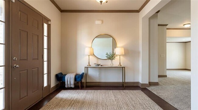 Building Photo - 2110 Line Dr